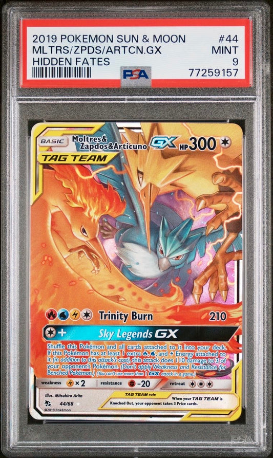 PSA 9 - Moltres Zapdos Articuno GX 44/68 S&M Hidden Fates - Pokemon